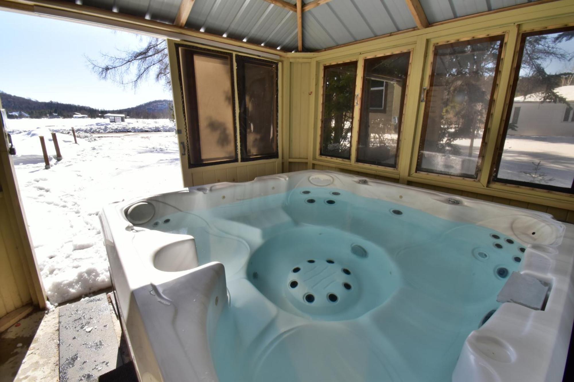 Emme Chalets Sainte-Lucie-de-Doncaster Esterno foto