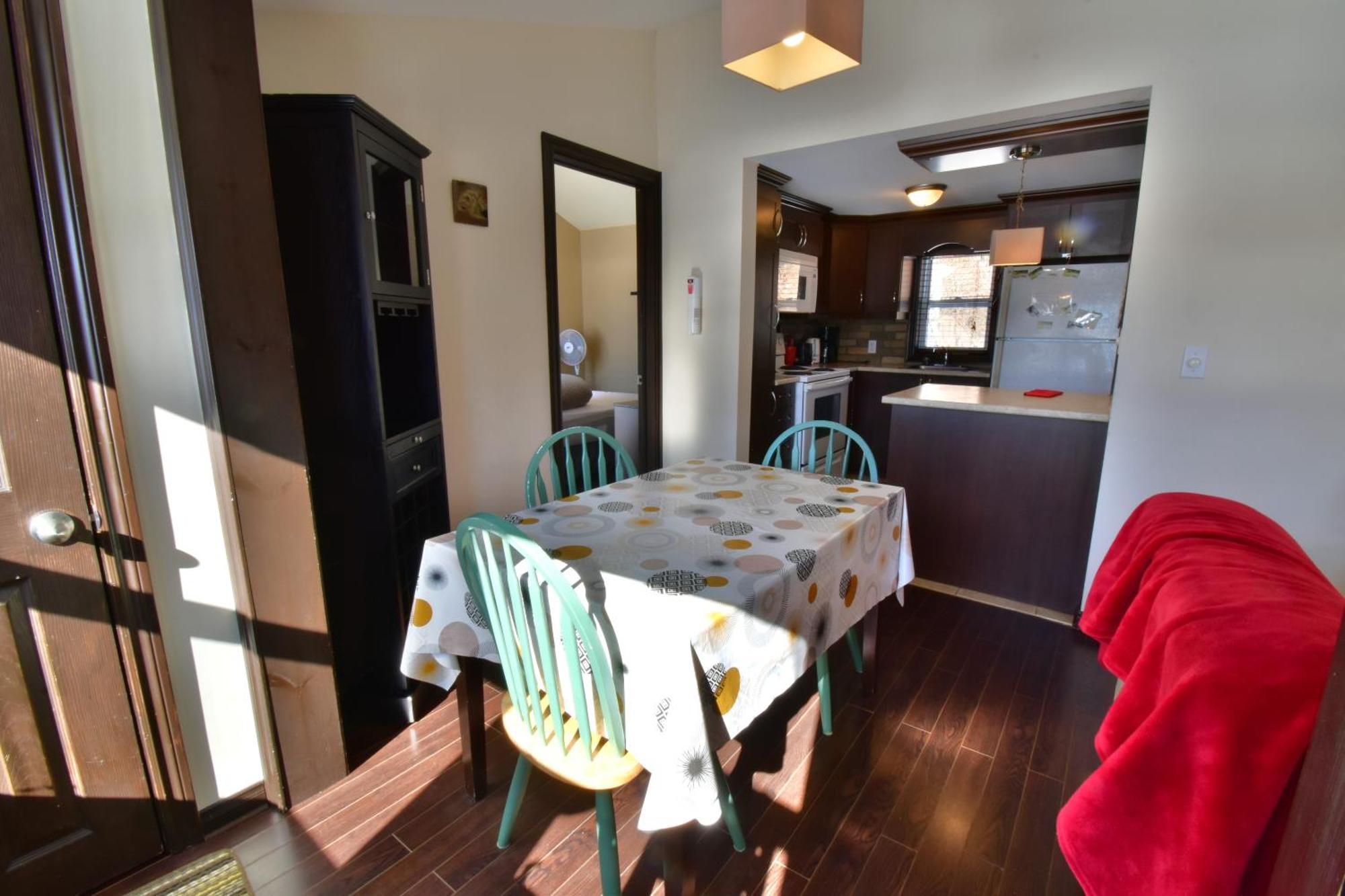 Emme Chalets Sainte-Lucie-de-Doncaster Esterno foto