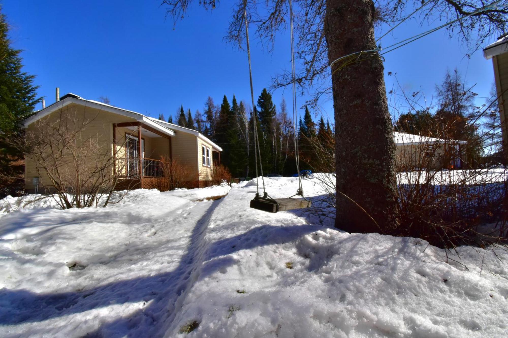 Emme Chalets Sainte-Lucie-de-Doncaster Esterno foto