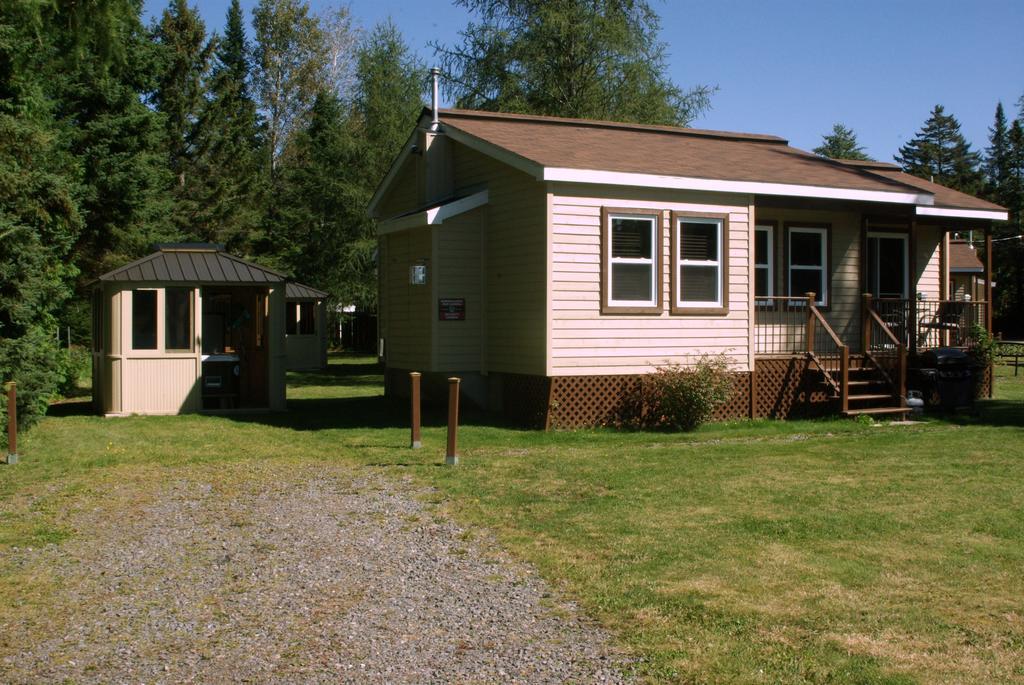 Emme Chalets Sainte-Lucie-de-Doncaster Camera foto